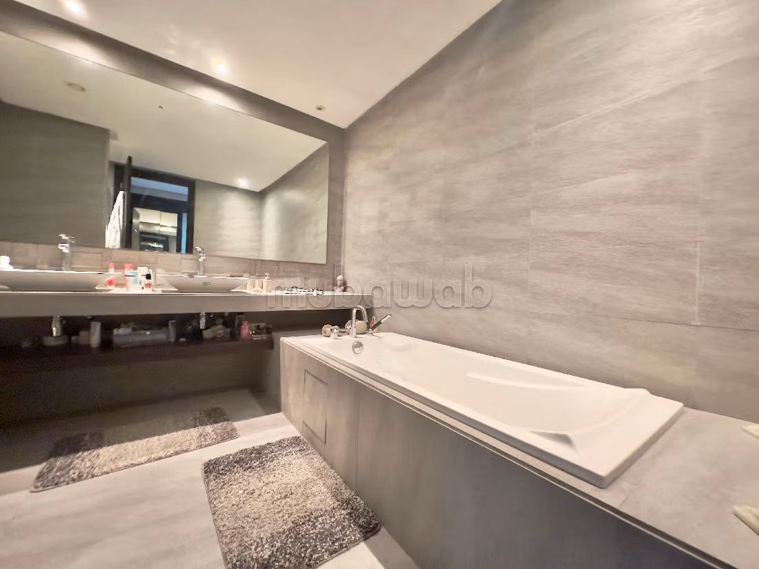 شقة جميلة للكراء بغوثي. 3 غرف. مفروشة