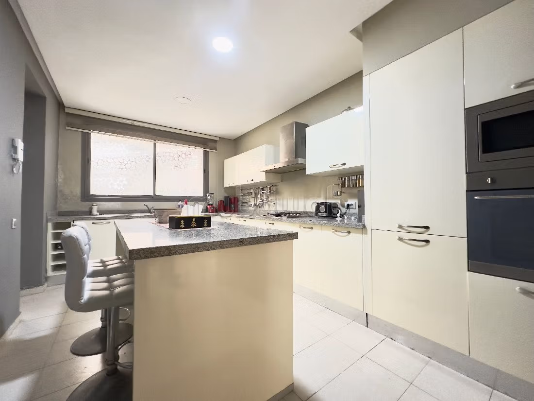 شقة جميلة للكراء بغوثي. 3 غرف. مفروشة