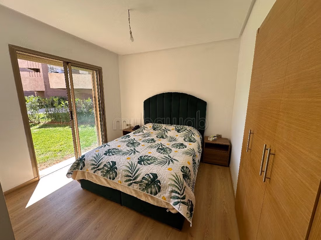 شقة رائعة للايجار بأكدال. المساحة الإجمالية 97 م². مفروشة.