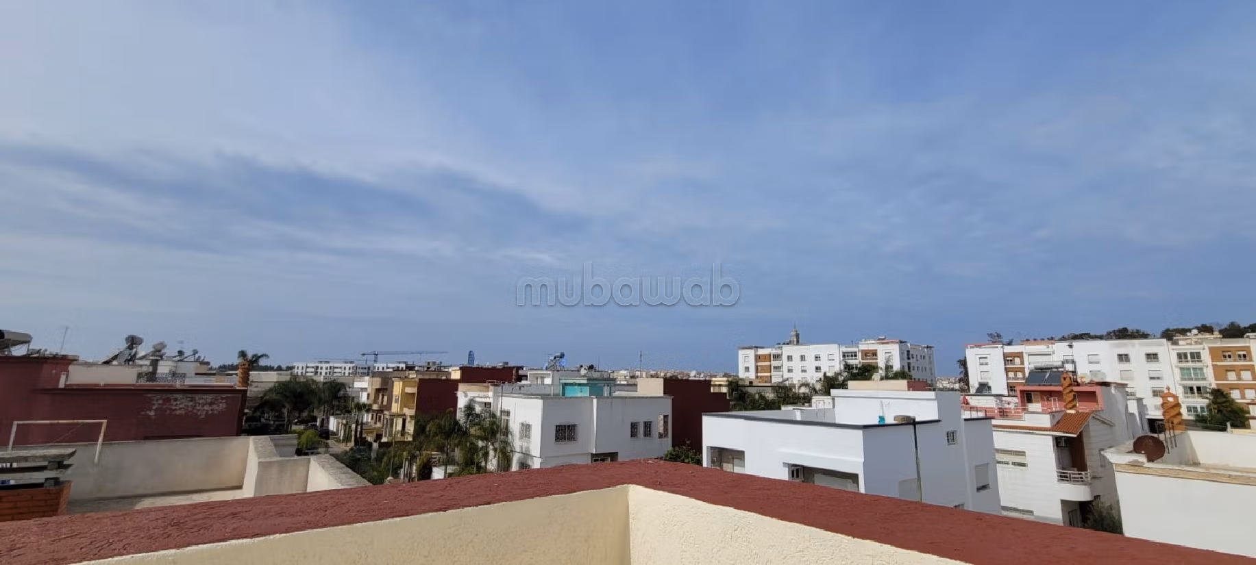 Villa's en luxe woningen kopen in Bir Rami Est. 12 Ruimtes. Garage en mooi terras. 