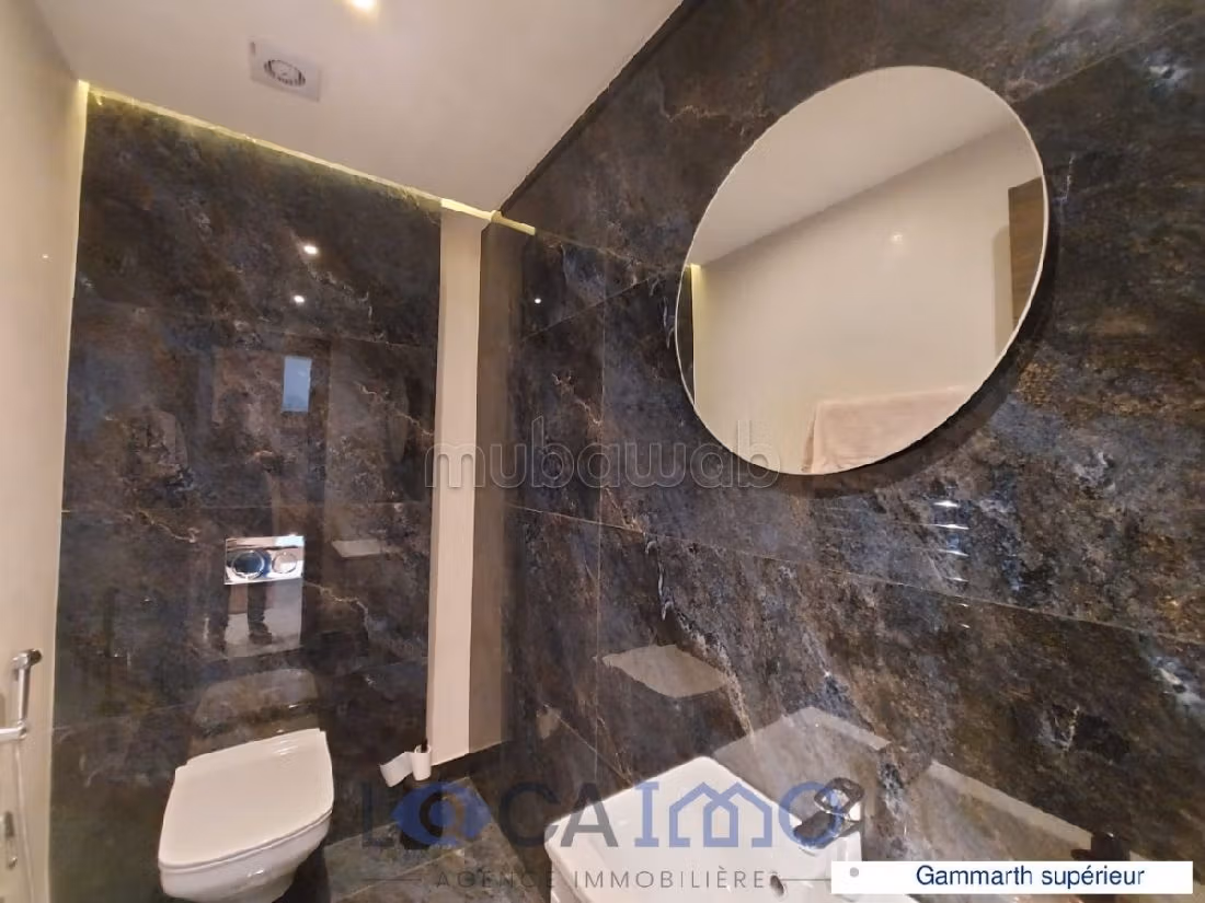 A louer un appartement en S2 avec piscine à Gammarth
