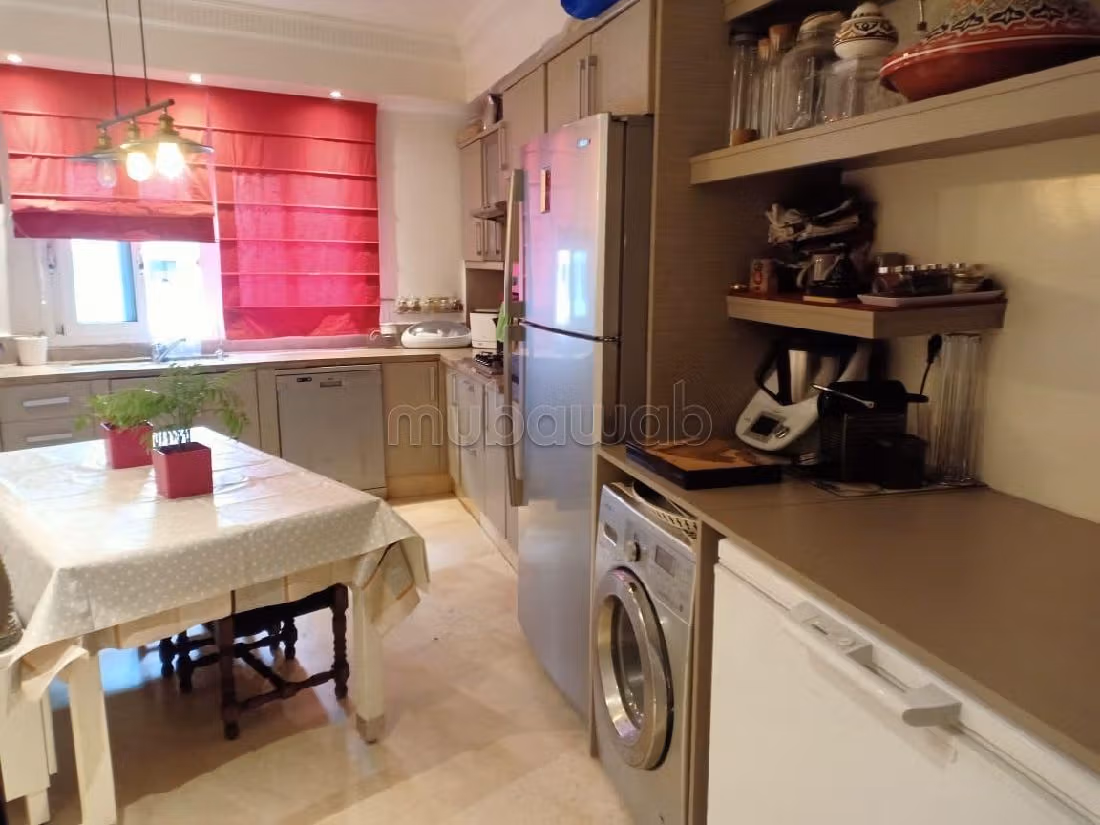 Apartment for sale in Les princesses. 3 lovely rooms. Lift and parking spaces