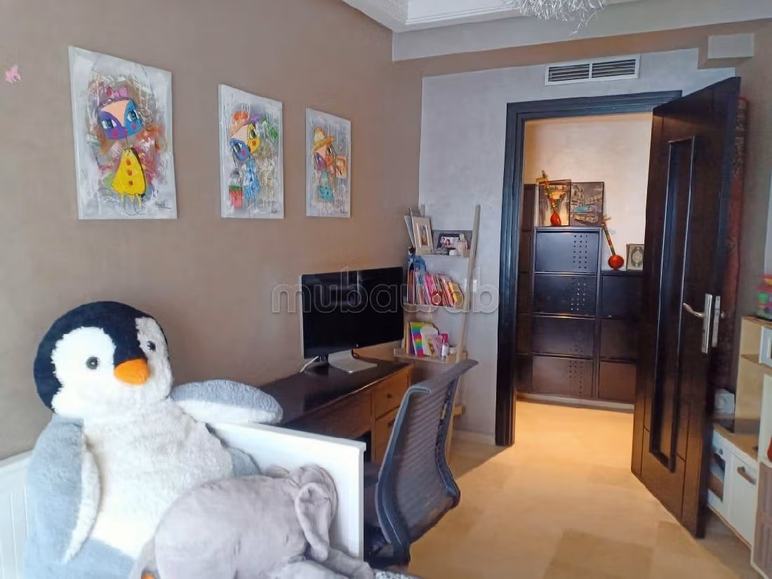 Apartment for sale in Les princesses. 3 lovely rooms. Lift and parking spaces