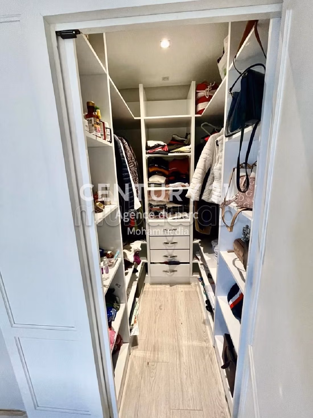 Villa Non Meublée en Location de 155m² dans un Quartier Calme