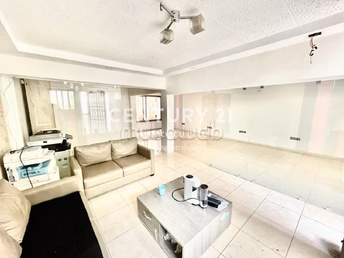 Villa Non Meublée en Location de 155m² dans un Quartier Calme