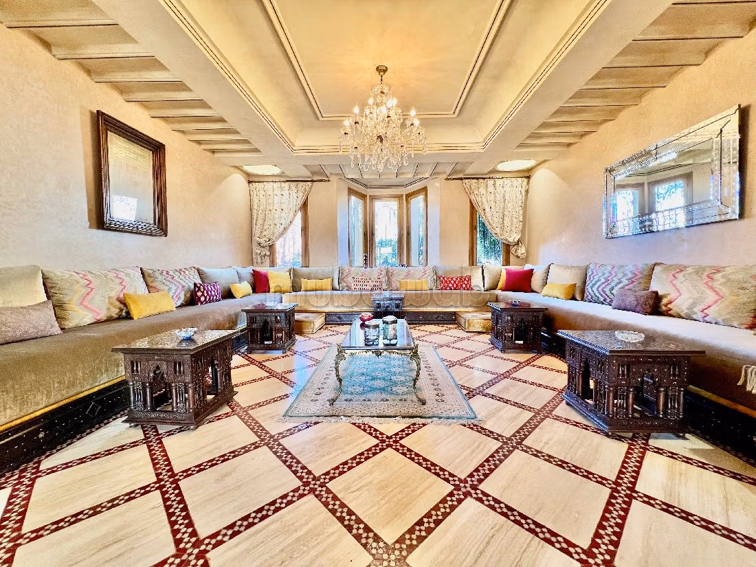 Te koop: villa's en luxe woningen in Sidi Maarouf. 4 Slaapkamers. Verwarming