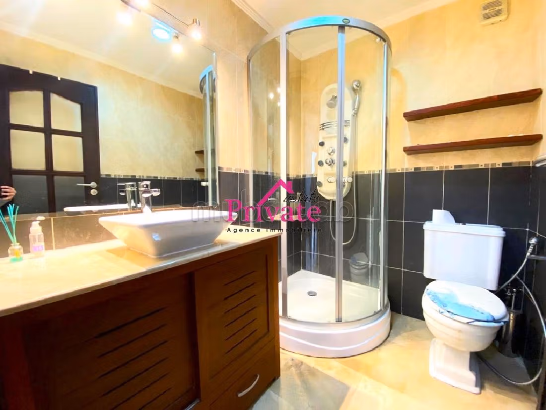 شقة للإيجار ب ايبرية. المساحة الإجمالية 144 م². مفروشة