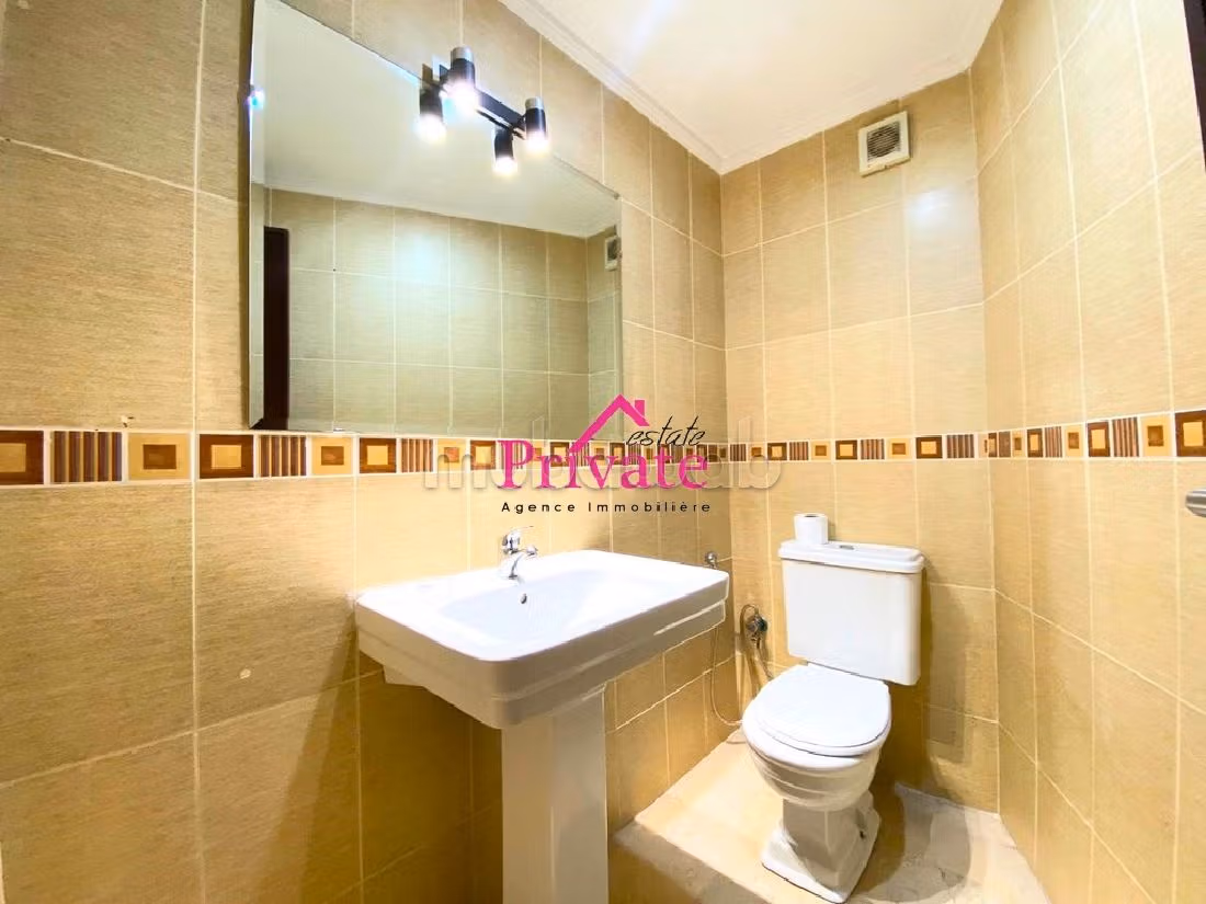 شقة للإيجار ب ايبرية. المساحة الإجمالية 144 م². مفروشة