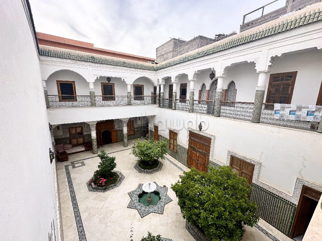 Splendido riad in vendita a Agdal. 10 camere. 