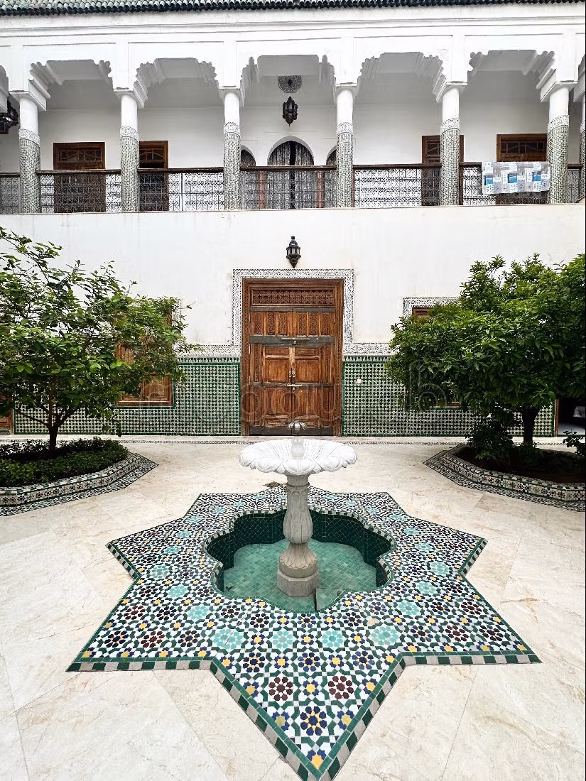 Splendido riad in vendita a Agdal. 10 camere. 