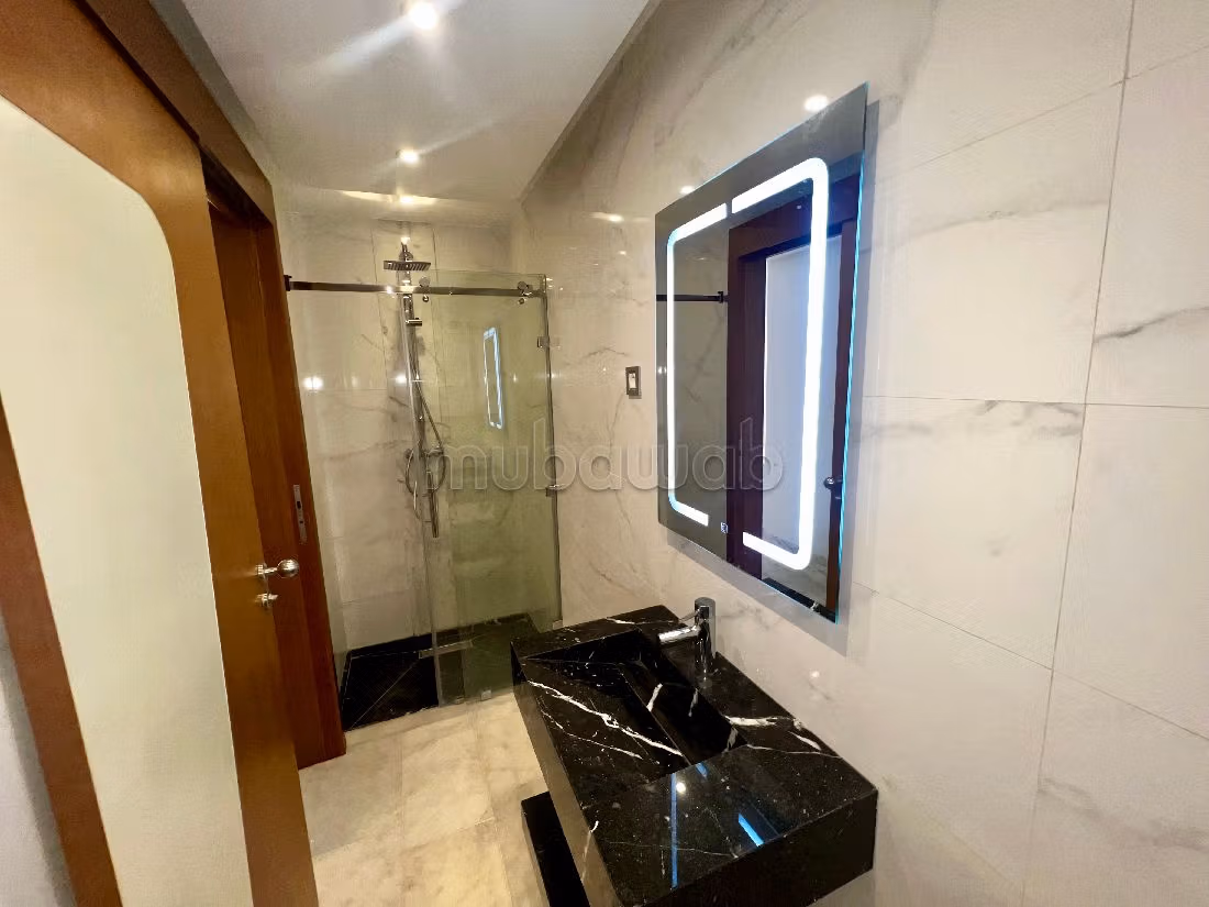 Piso en alquiler en Riad Al Atlas. 3 habitaciones confortables. Propiedad con piscina, aire condicionado integrado
