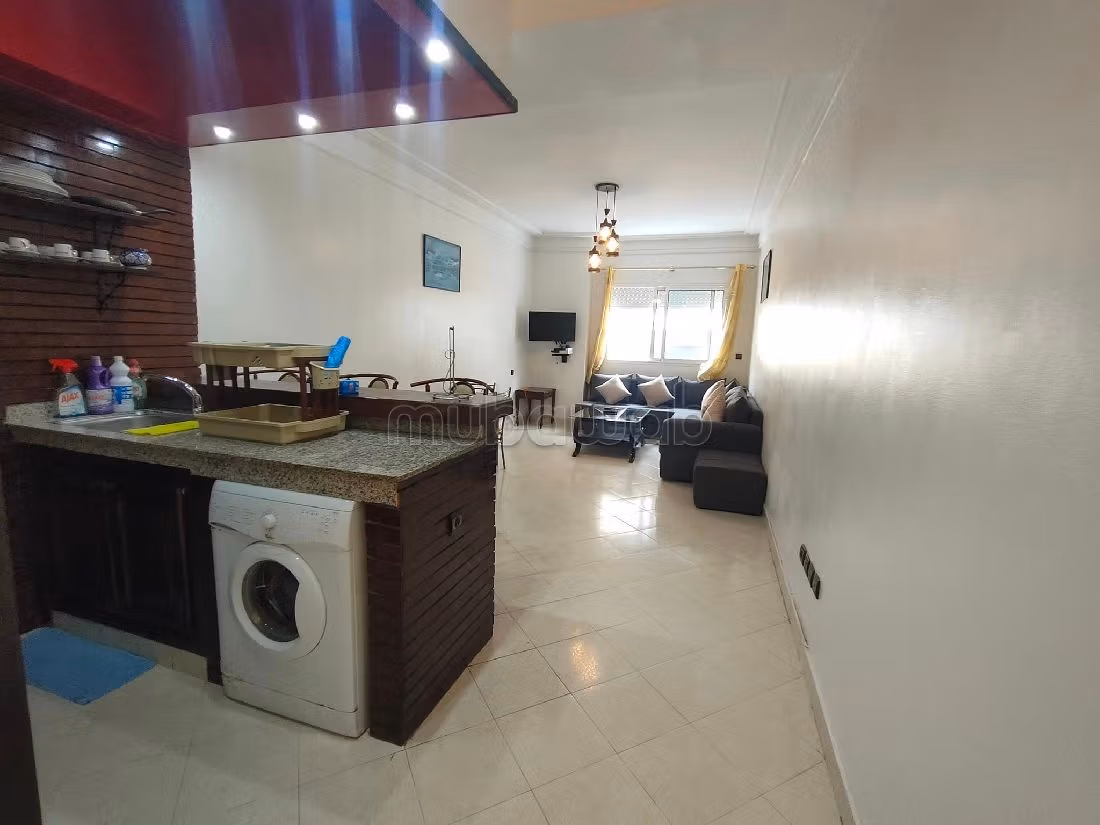 Bonito piso en alquiler en Maârif. 2 habitaciones grandes. con muebles. 