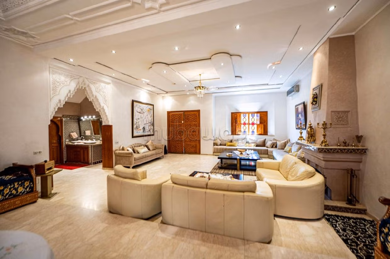 Eccezionale villa in vendita a Jawhar. 6 belle camere da letto. arredato.