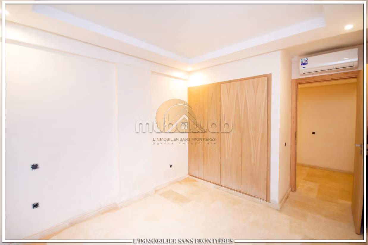 شقة للبيع بالسملالية. المساحة الإجمالية 118 م². بواب ومكيف الهواء