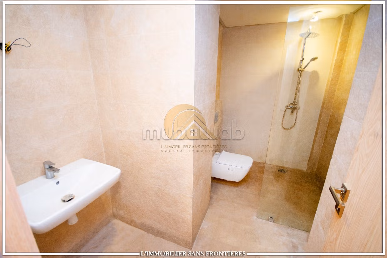 شقة للبيع بالسملالية. المساحة الإجمالية 118 م². بواب ومكيف الهواء