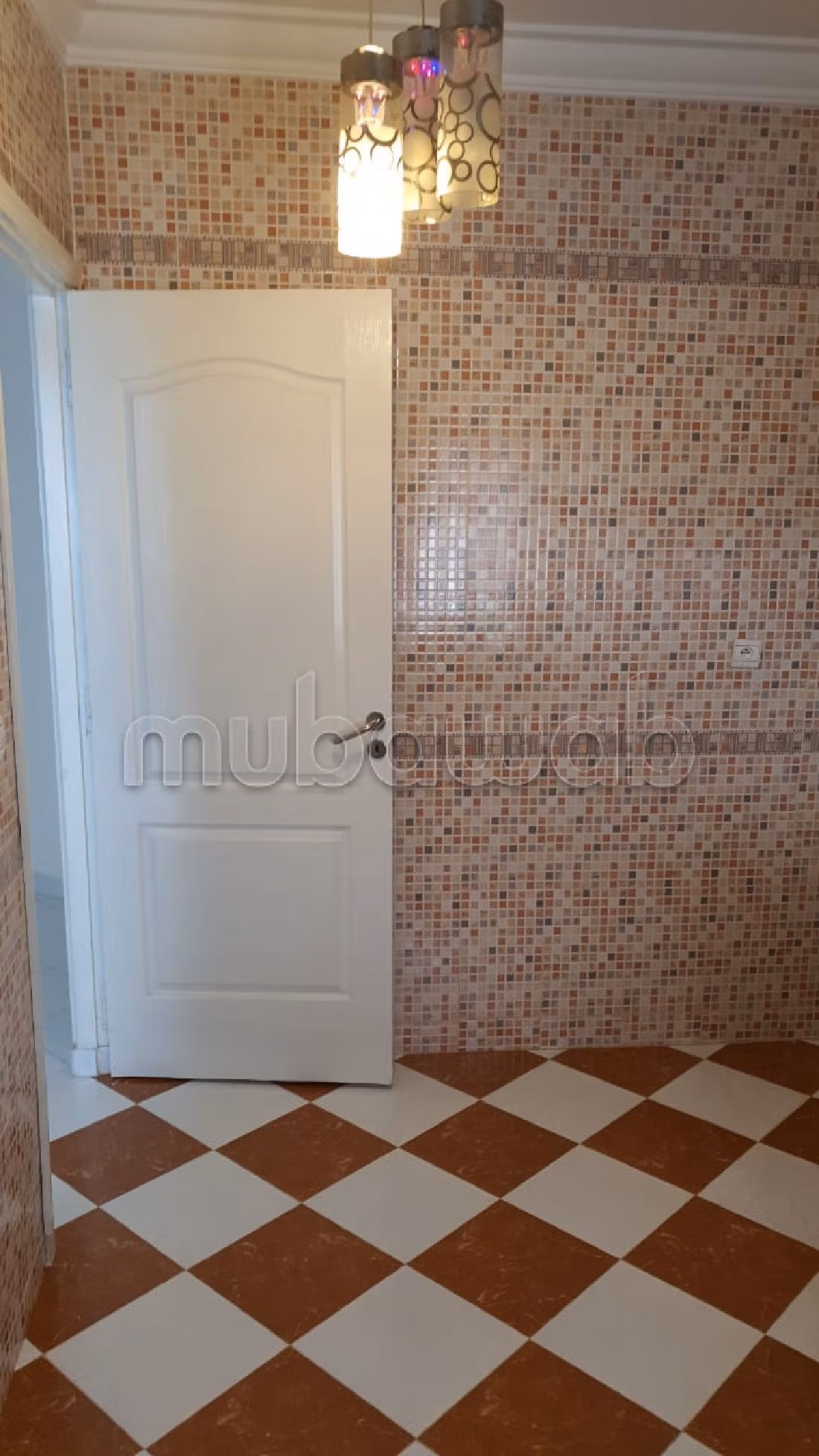 استئجار شقة ب البساتين. 3 قطع. خدمات الكونسياج ، و تكييف الهواء.