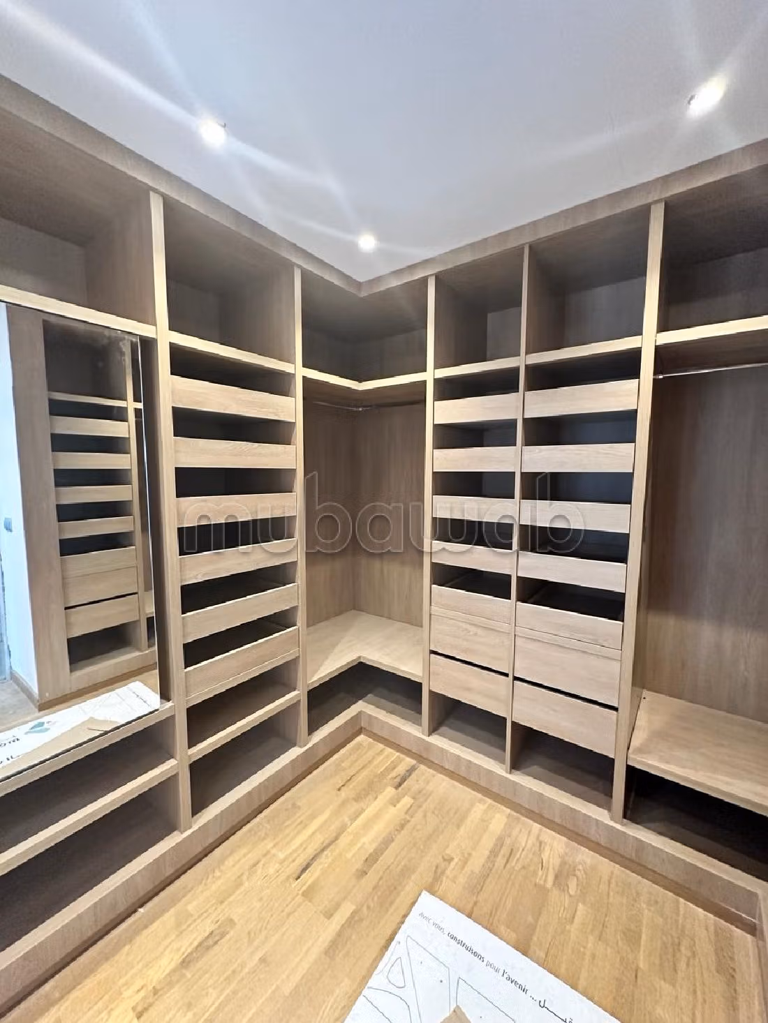 فيلا ممتازة للبيع ب طريق تحناوت. 4 غرف جميلة. إطلالة جبلية ، التدفئة المركزية. 