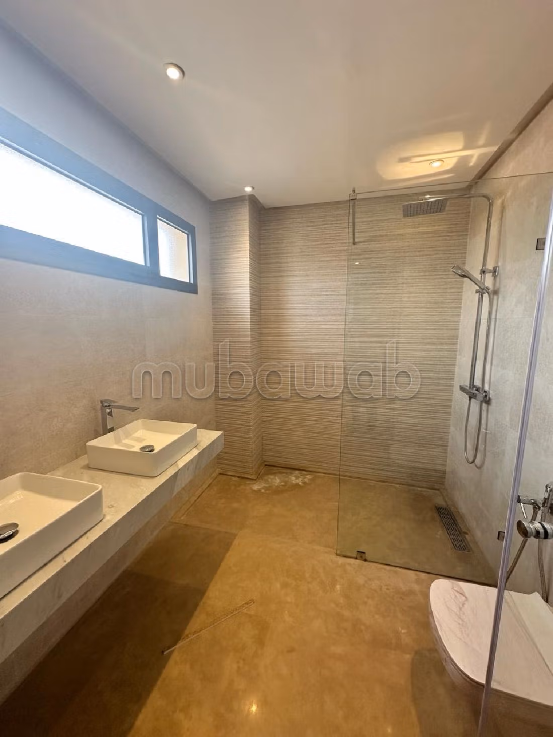 فيلا ممتازة للبيع ب طريق تحناوت. 4 غرف جميلة. إطلالة جبلية ، التدفئة المركزية. 