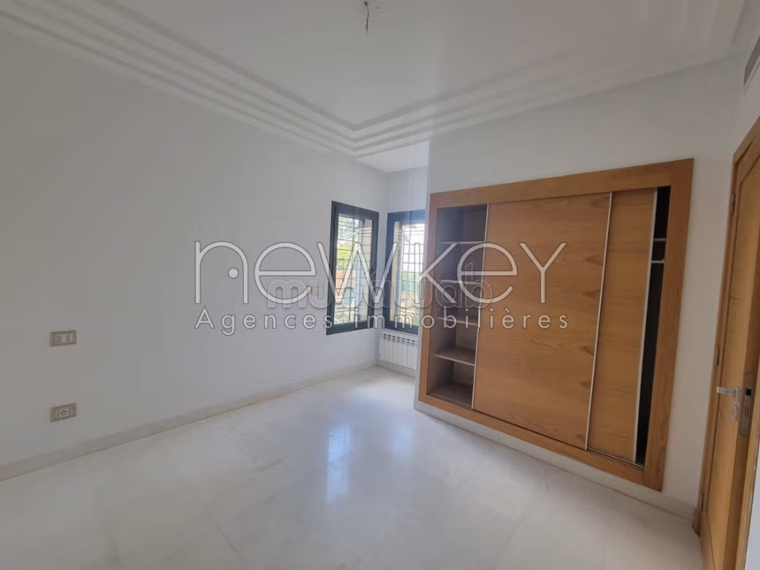 Appartement S3 avec chambre de service à louer à La Soukra