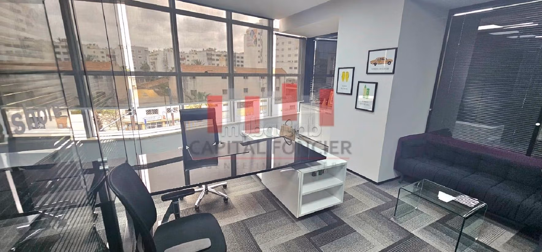 Ufficio disponibile in affitto a Les Hôpitaux. Superficie di 315 m². Ascensore e posto auto