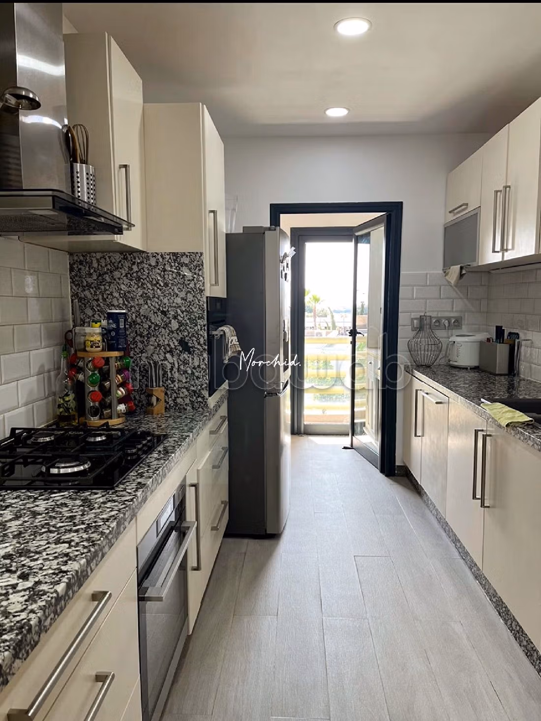 Vendita di un bell'appartamento. Superficie di 213 m². arredato.