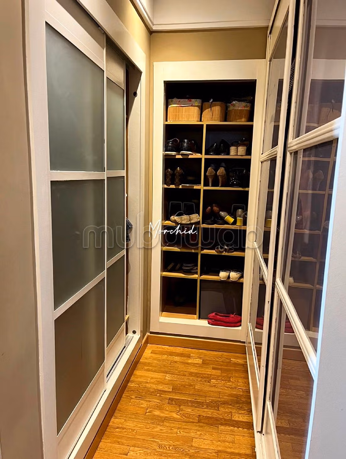 Vendita di un bell'appartamento. Superficie di 213 m². arredato.