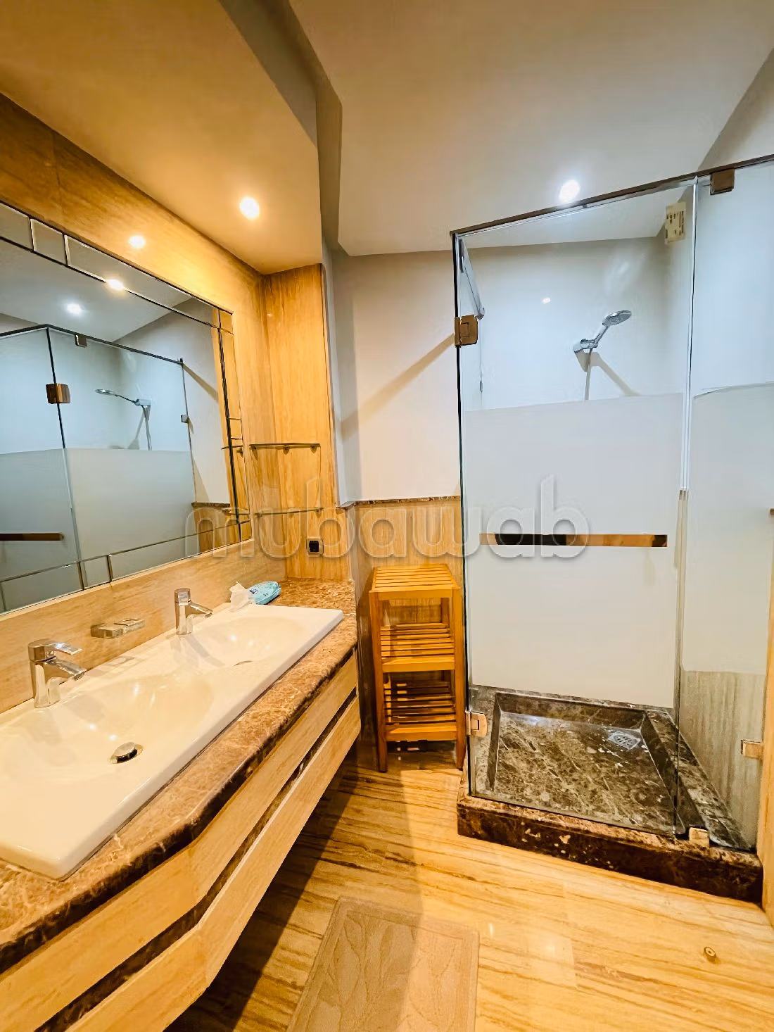 Appartementen te huur in Val Fleury. 6 Ruimtes. Volledig gemeubileerd. 