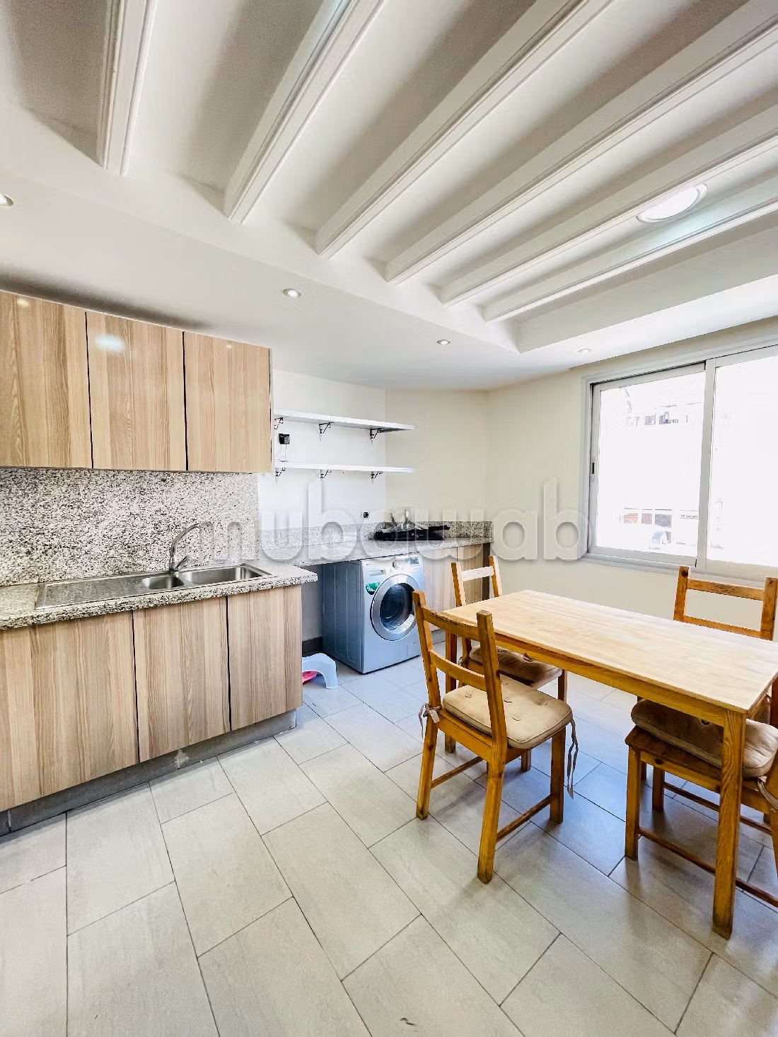 Appartementen te huur in Val Fleury. 6 Ruimtes. Volledig gemeubileerd. 