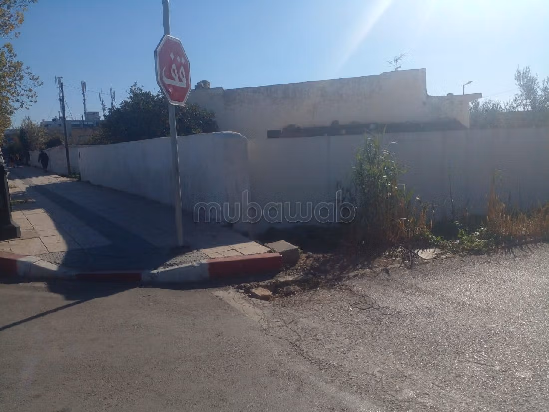 Villa à vendre usage COMMERCIAL ou PRIVE