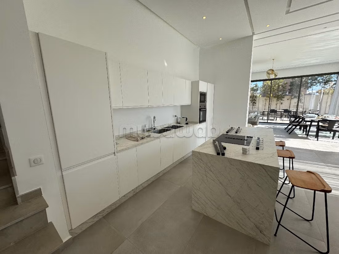 Fabulous house for sale in Amelkis. 4 lovely rooms. Well furnished. 