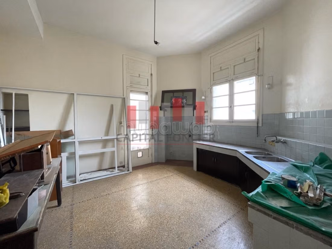 Appartamento in vendita a Centre Ville. Superficie di 198 m². Con ascensore e terrazzo