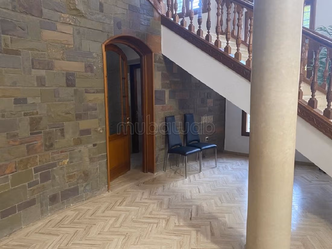 Magnifique villa de 18 ans à souissi