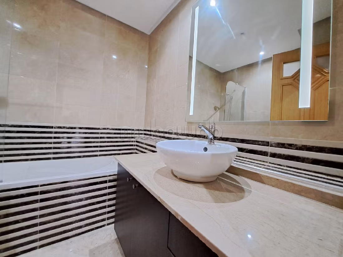 Piso en venta en Palmier. 3 habitaciones confortables. Sin ascensor, gran terraza