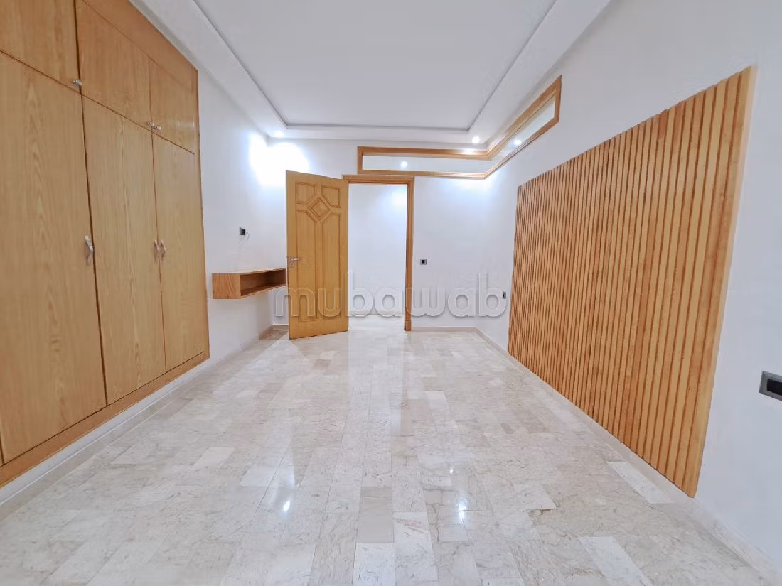 Piso en venta en Palmier. 3 habitaciones confortables. Sin ascensor, gran terraza