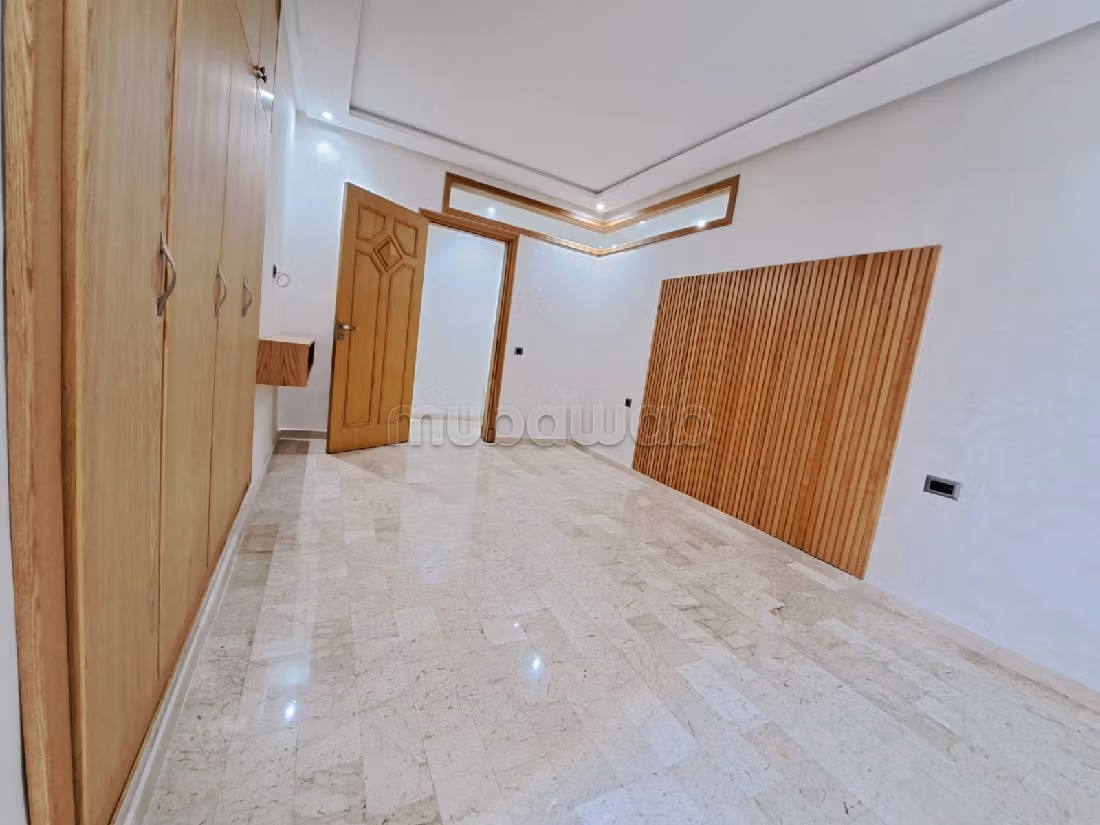 Piso en venta en Palmier. 3 habitaciones confortables. Sin ascensor, gran terraza