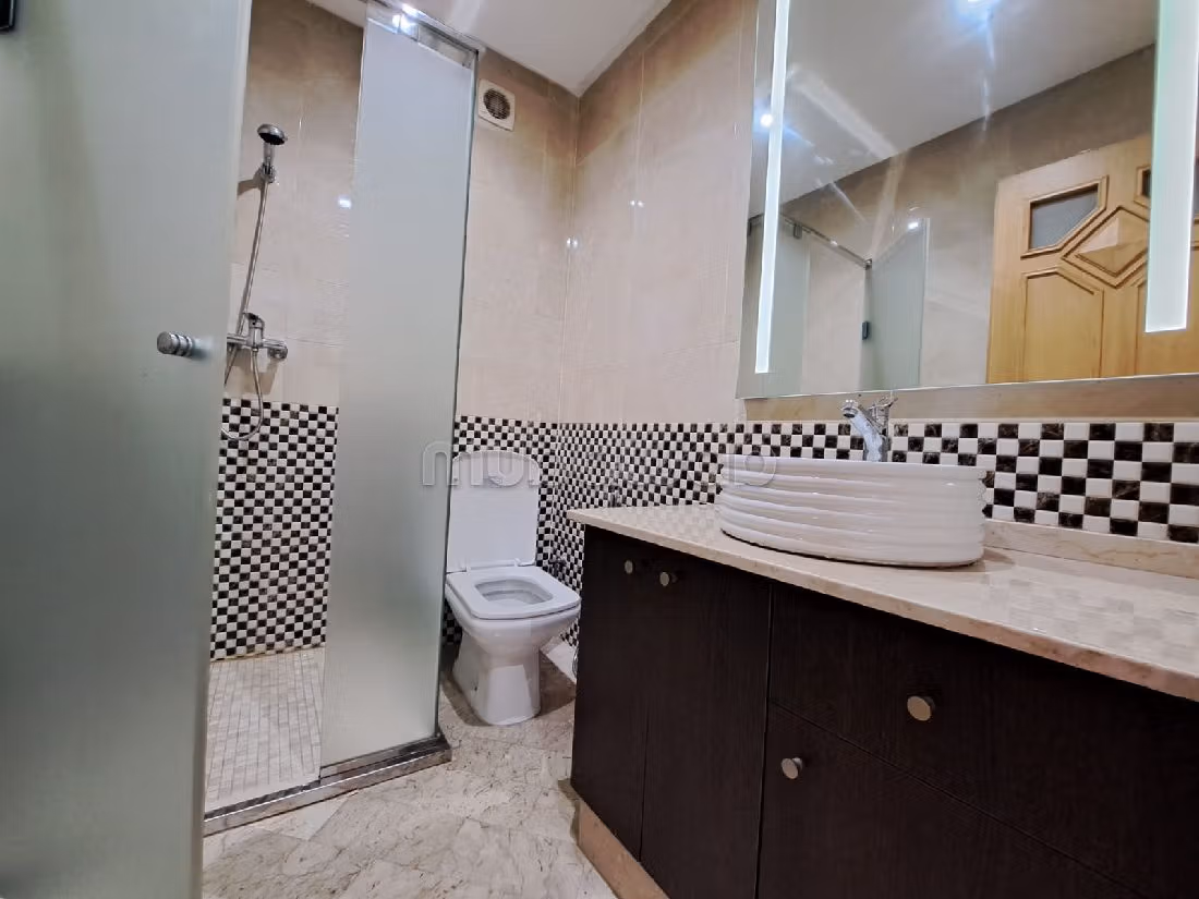 Piso en venta en Palmier. 3 habitaciones confortables. Sin ascensor, gran terraza