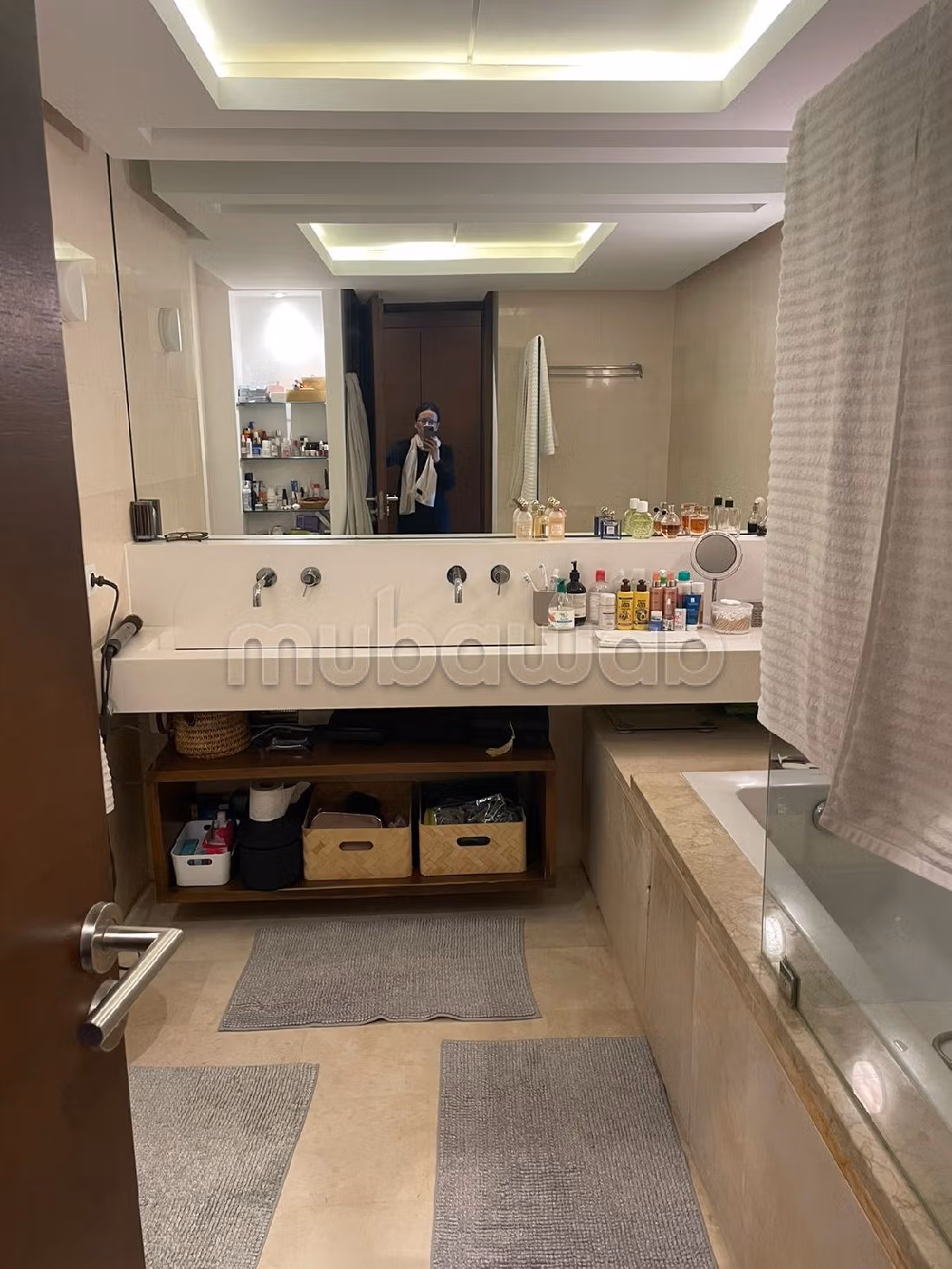 BEL APPARTEMENT à louer VIDE, résidence à AIN DIAB