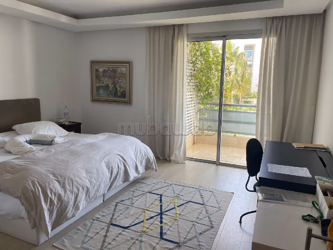 BEL APPARTEMENT à louer VIDE, résidence à AIN DIAB