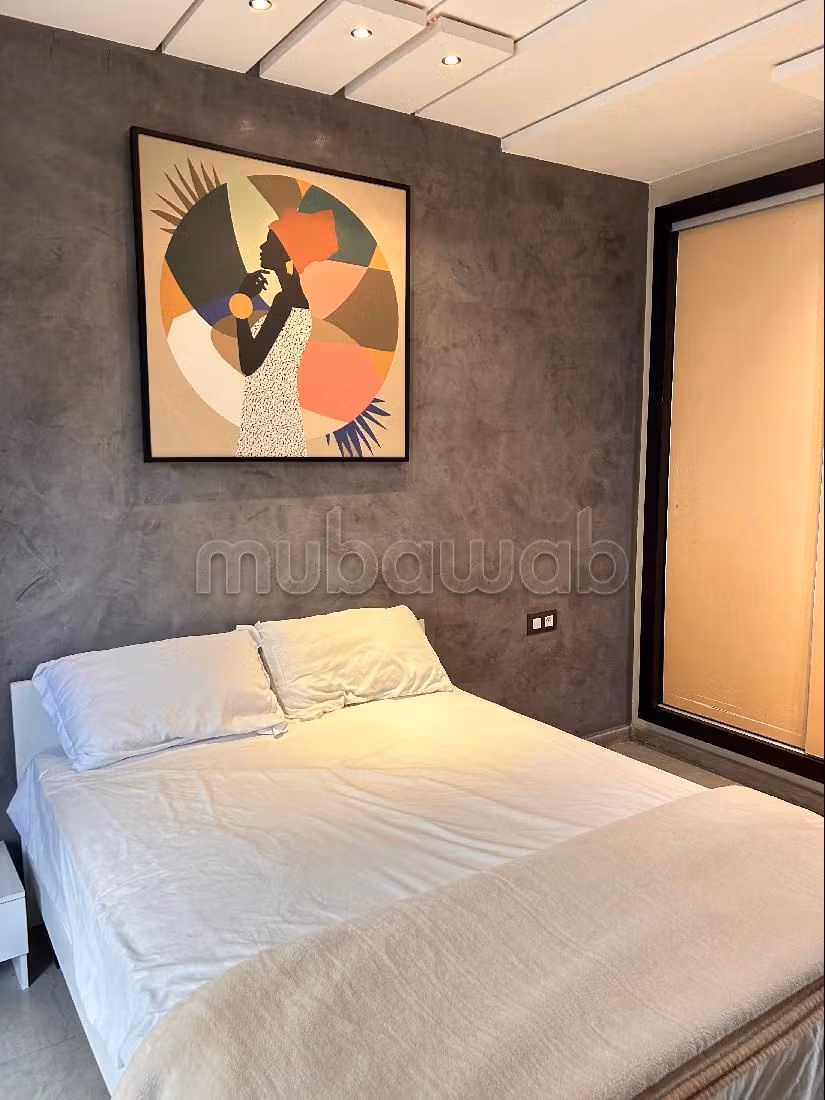 Louez cet appartement à Sania. Surface de 110 m². Bien meublé