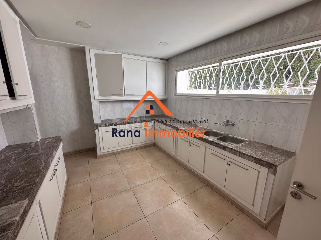 Villa bureau à louer sur Souissi