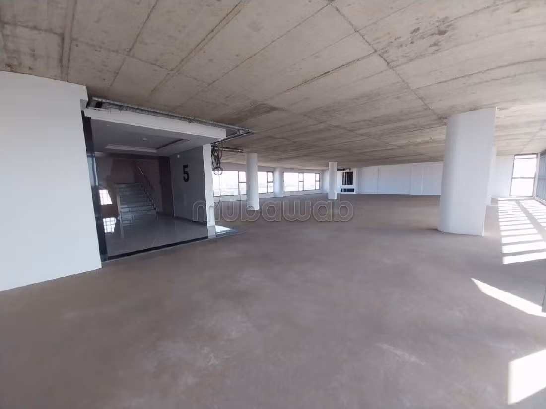 Bureau 1690 M² Neuf En Location Route D'El Jadida