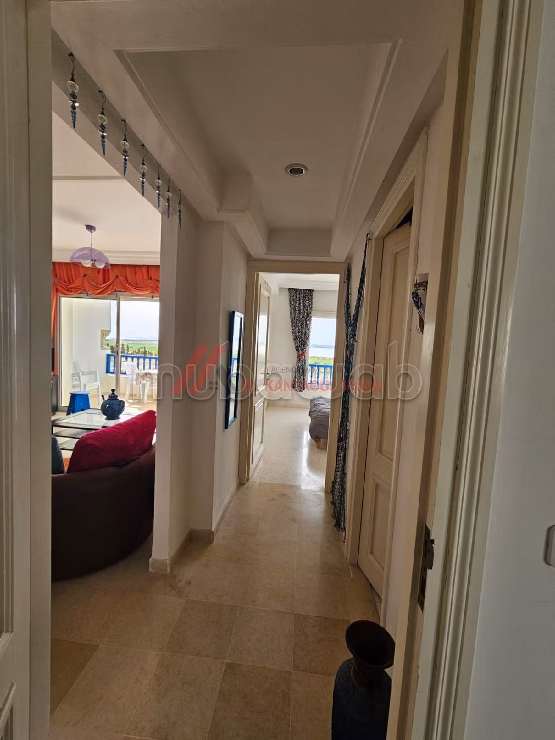 A vendre un s2 à hergla avec parking et cellier