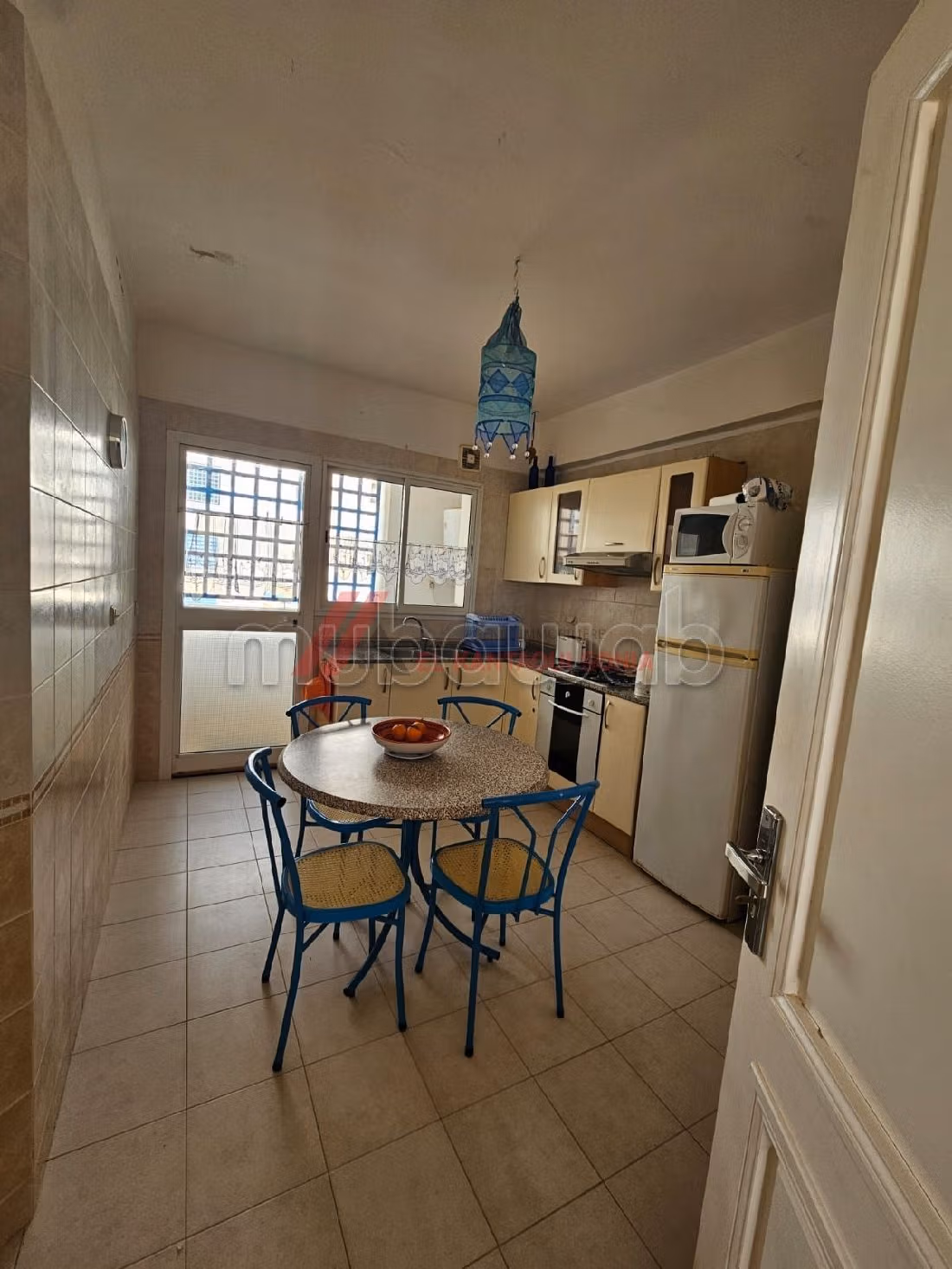 A vendre un s2 à hergla avec parking et cellier