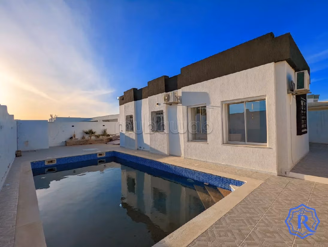 Villa nouirat avec piscine a djerba