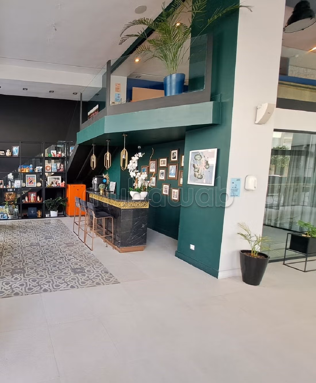Offices for rent in Racine. Large area 500 m². Thermal insulation and soundproofing, Air conditioning installation. 