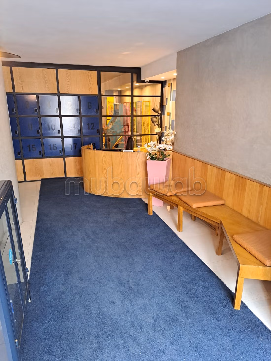 Offices for rent in Racine. Large area 500 m². Thermal insulation and soundproofing, Air conditioning installation. 