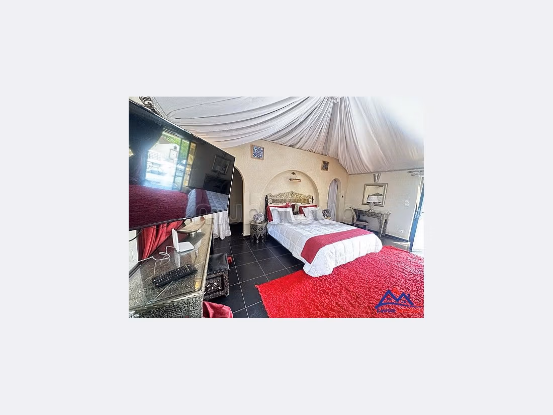 Nu kopen: villa's en luxe woningen in Route de l'Ourika. Oppervlakte 50000 m². Verkoelend zwembad