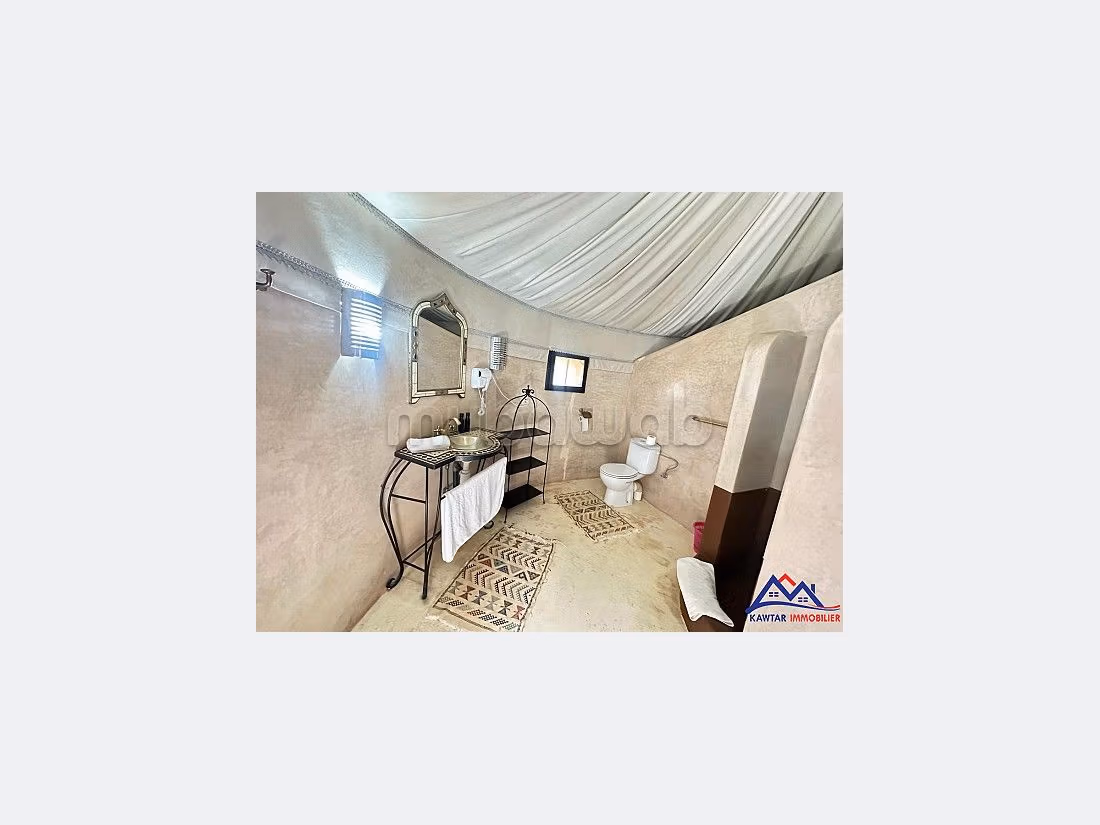 Nu kopen: villa's en luxe woningen in Route de l'Ourika. Oppervlakte 50000 m². Verkoelend zwembad