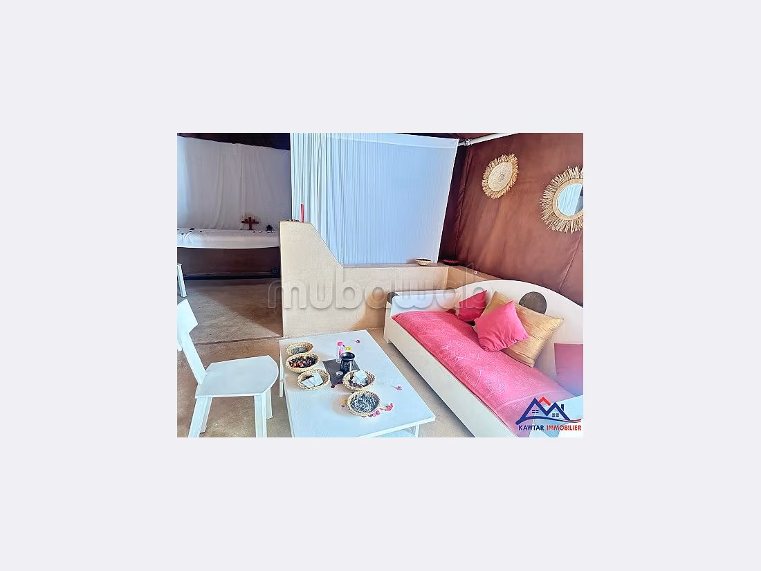 Nu kopen: villa's en luxe woningen in Route de l'Ourika. Oppervlakte 50000 m². Verkoelend zwembad