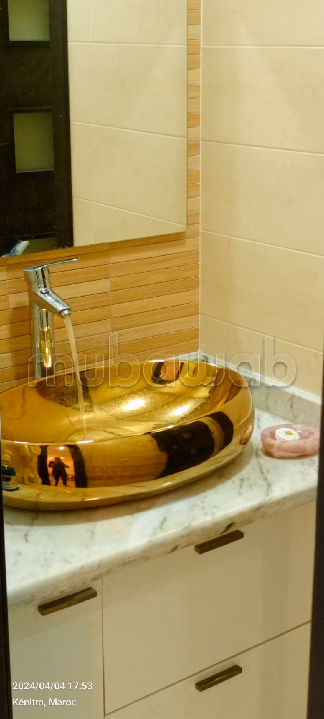 Rent this apartment in Mimosas. Area of 120 m². Furnishings.
